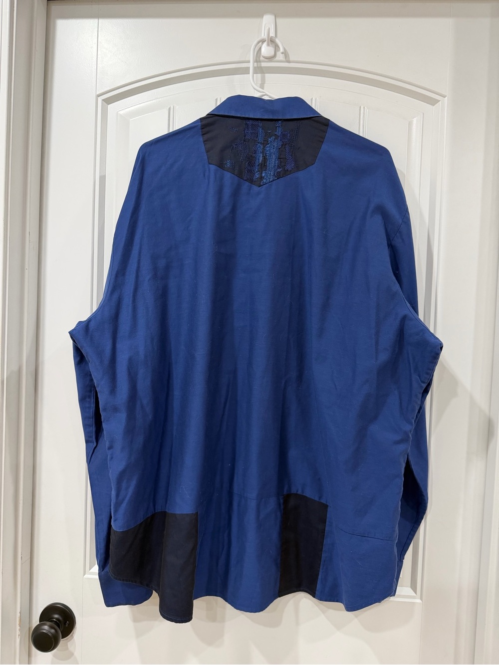 EUC Robert Graham Blue Long-Sleeve Button-Front Embroidered Patterned Shirt - Picture 6 of 7